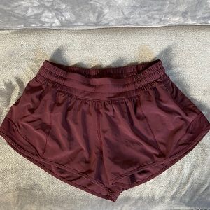 Lululemon Hotta Hot low rise running shorts 2.5”